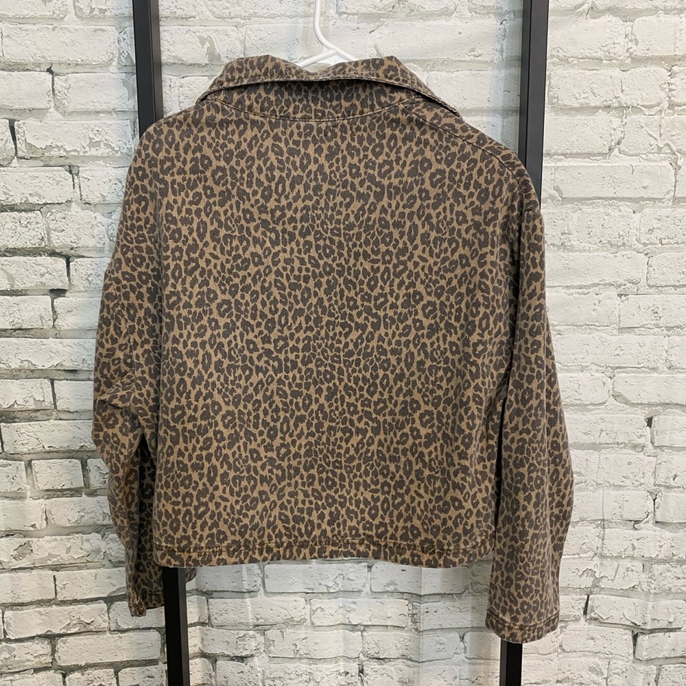 Leopard / cheetah print pull over jacket - Picture 4 of 4